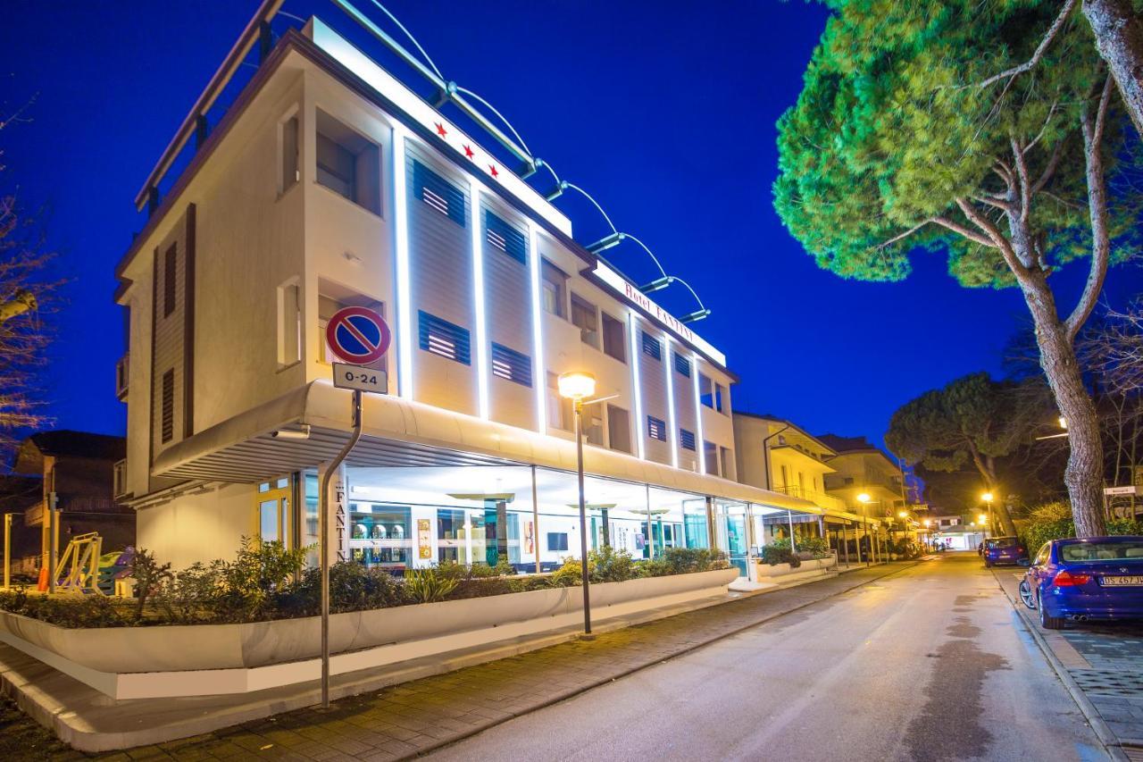Hotel Fantini Gatteo a Mare Exterior foto